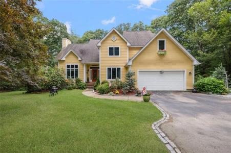 5 Woodmansee Court, Richmond, RI 02892, USA