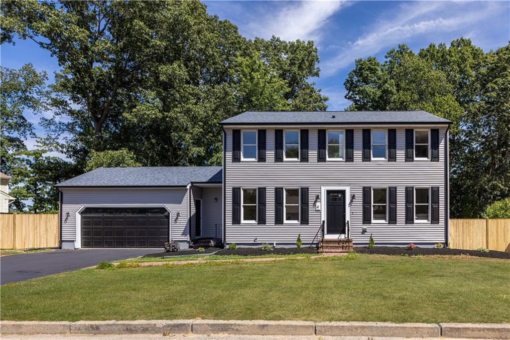 4 Meggan Court, West Warwick, Rhode Island 02893, Estados Unidos