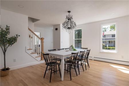 4 Meggan Court, West Warwick, Rhode Island 02893, Estados Unidos