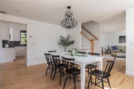 4 Meggan Court, West Warwick, Rhode Island 02893, Estados Unidos