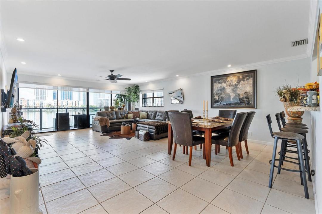 4000 NE 168th St PH5A, North Miami Beach, Florida 33160