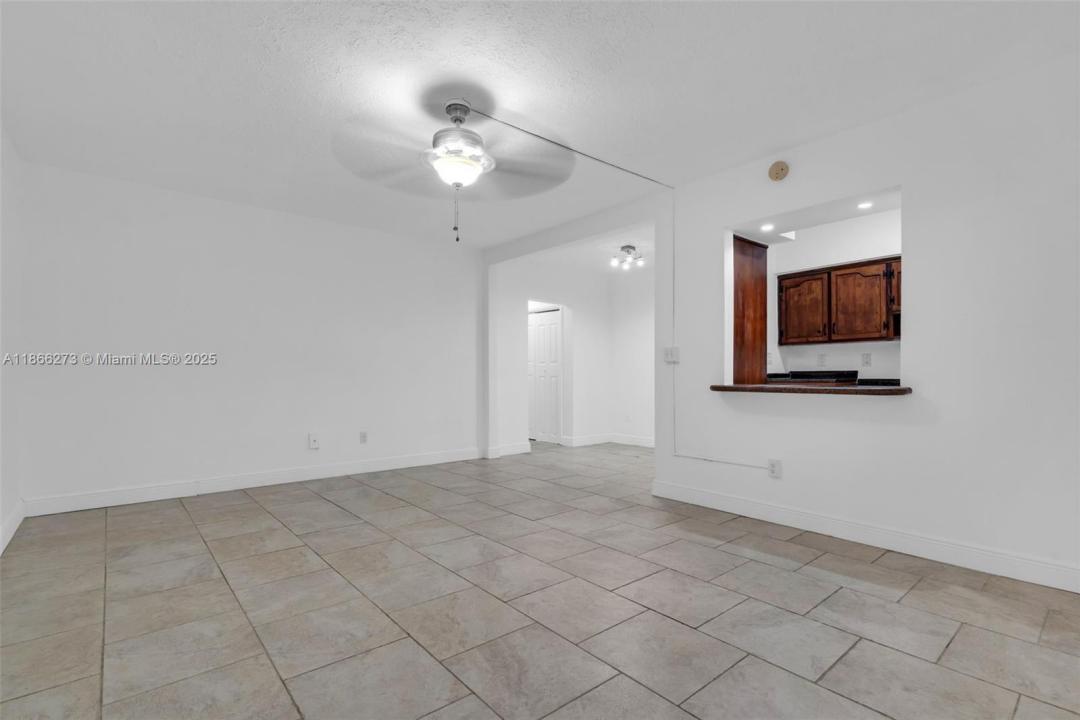 7424 Byron Ave 2B, Miami Beach, Florida 33141
