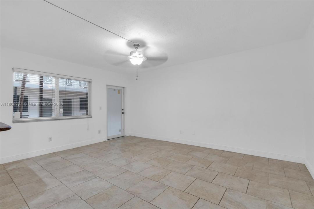 7424 Byron Ave 2B, Miami Beach, Florida 33141