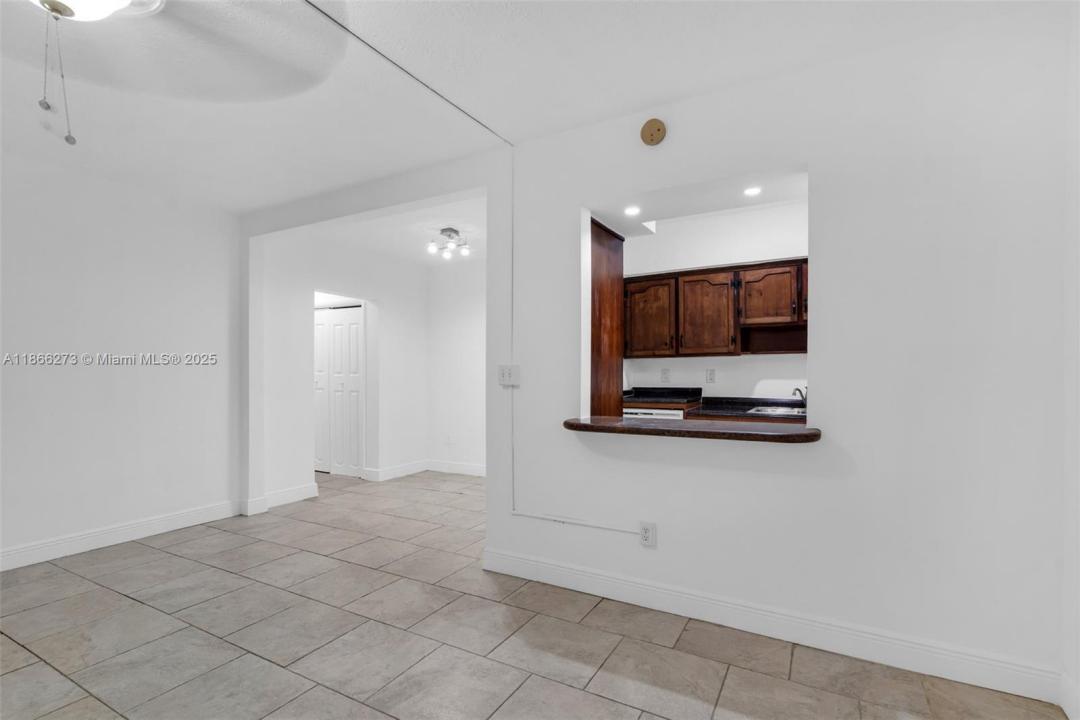 7424 Byron Ave 2B, Miami Beach, Florida 33141
