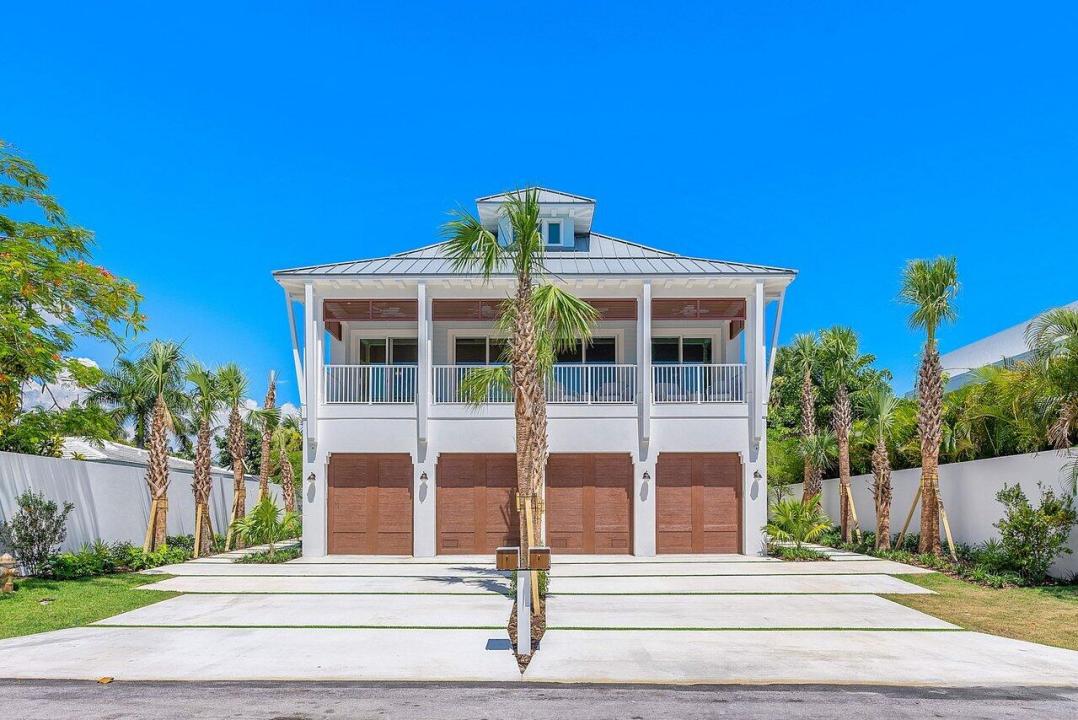 909 Bond Way, Delray Beach, Florida 33483, HOA KỲ