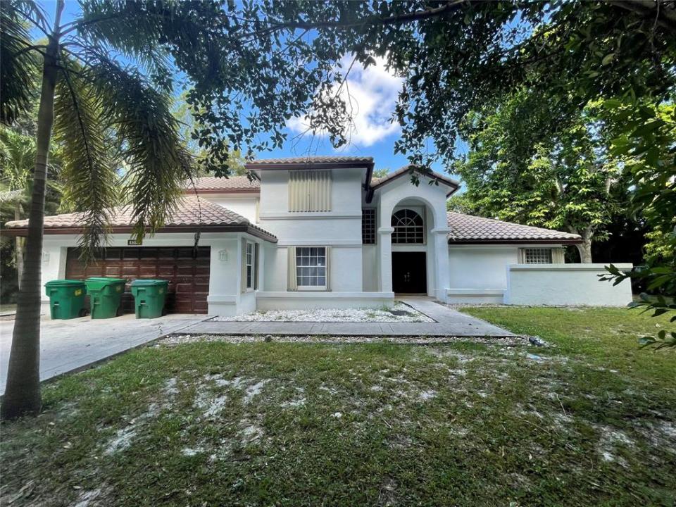 5317 NW 67th Ave, Lauderhill, Florida 33319