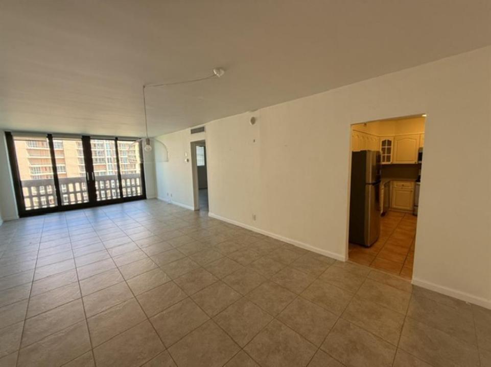 90 Edgewater Drive 1218, Gables Waterway Towe, Coral Gables, Florida 33133, Estados Unidos