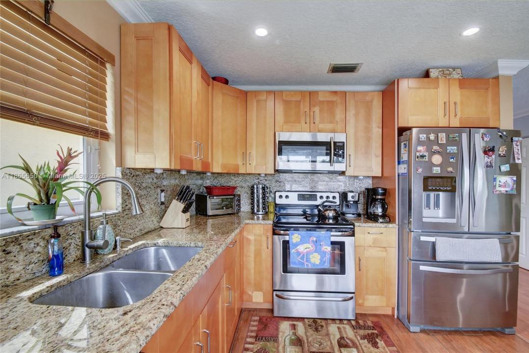 6194 Buena Vista Dr 6194, Margate, Florida 33063, USA
