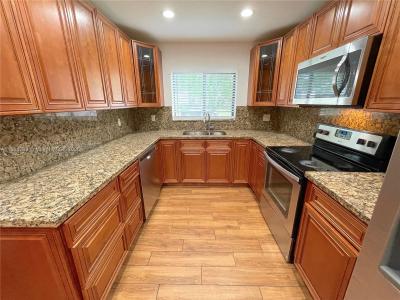 7901 NW 33rd St 5, Davie, Florida 33024, USA