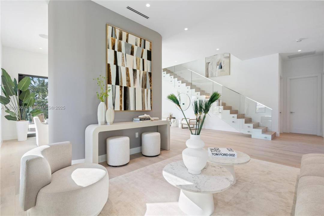 9132 Dickens Ave, Surfside, Florida 33154