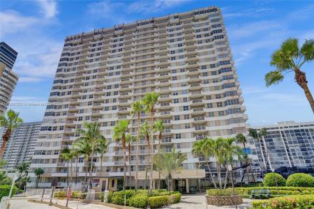 1985 S Ocean Dr PHK, Hallandale Beach, Florida 33009, USA
