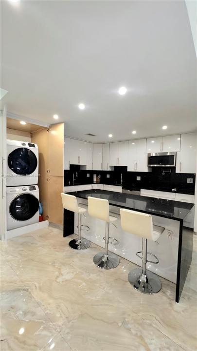 620 Briarwood Cir, Hollywood, Florida 33024
