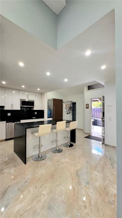 620 Briarwood Cir, Hollywood, Florida 33024