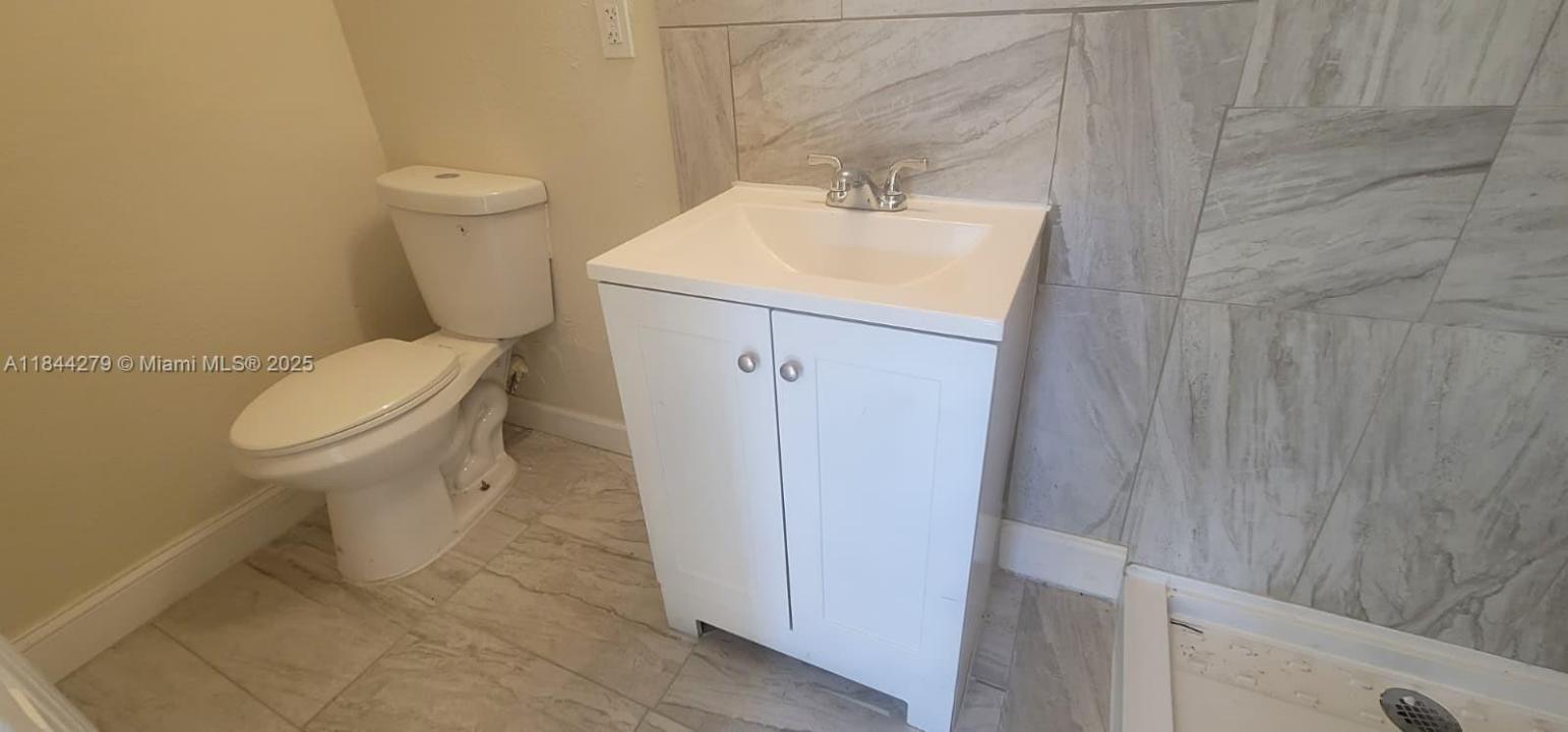 18250 NW 23rd Ave, Miami Gardens, Florida 33056