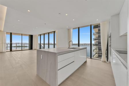 700 NE 24th st 1207, Miami, Florida 33137, USA