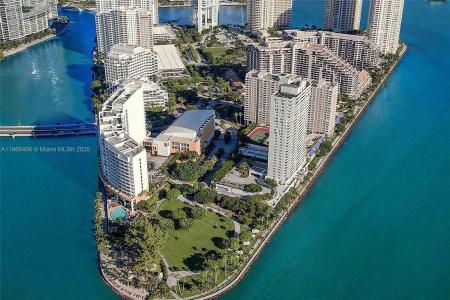 520 Brickell Key Dr, Miami, Florida 33131, USA