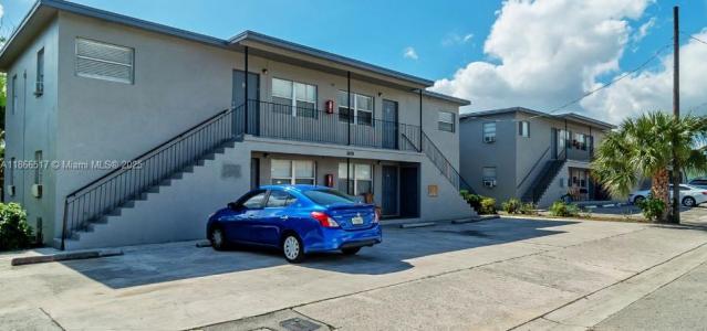 1425 W 31st St 3, Riviera Beach, Florida 33404, USA
