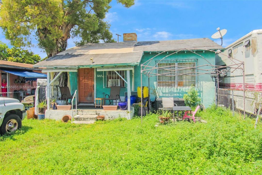 3270 NW 36th St, Miami, Flórida 33142, Estados Unidos