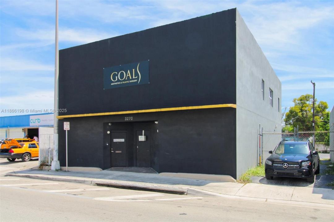 3288 NW 36th St 3270 & 3288, Miami, Flórida 33142, Estados Unidos