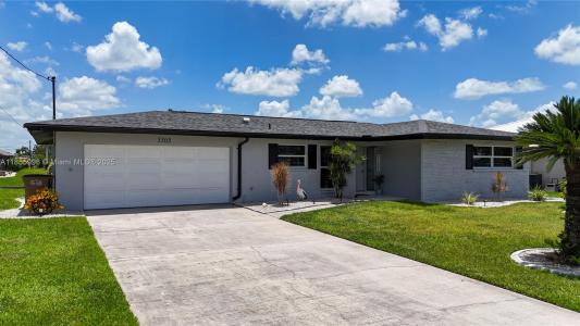 3505 SE 16th Place, Cape Coral, Florida 33904, USA