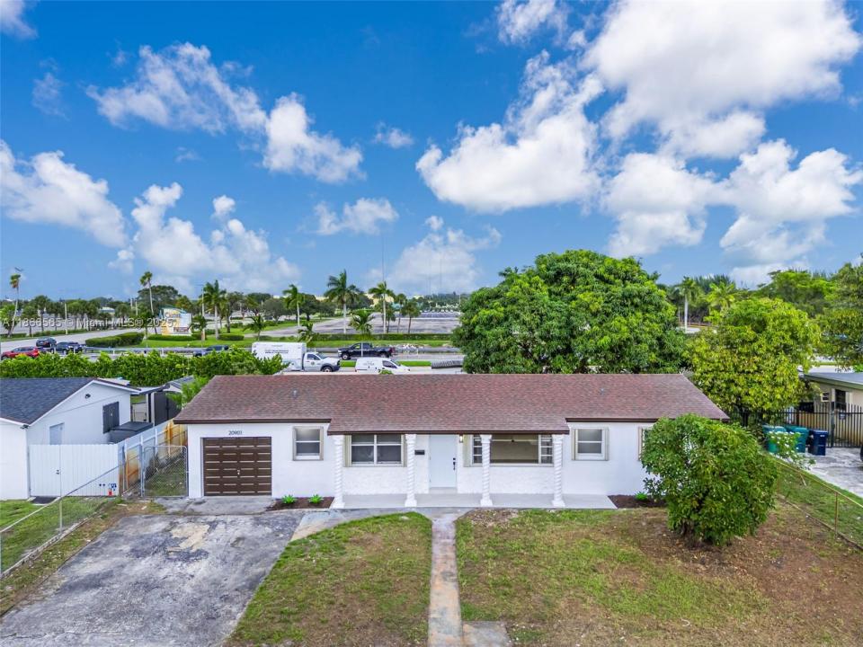 20901 NW 27th Ct, Miami Gardens, Florida 33056