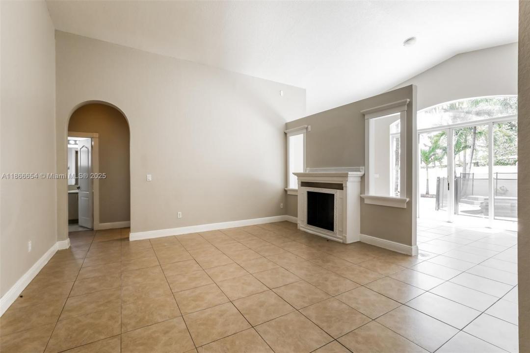 1695 NE 37th Pl, Homestead, Florida 33033, Amerika Birleşik Devletleri