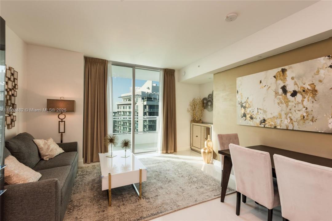 1080 Brickell Ave 4105, Miami, Флорида 33131, Соединенные Штаты