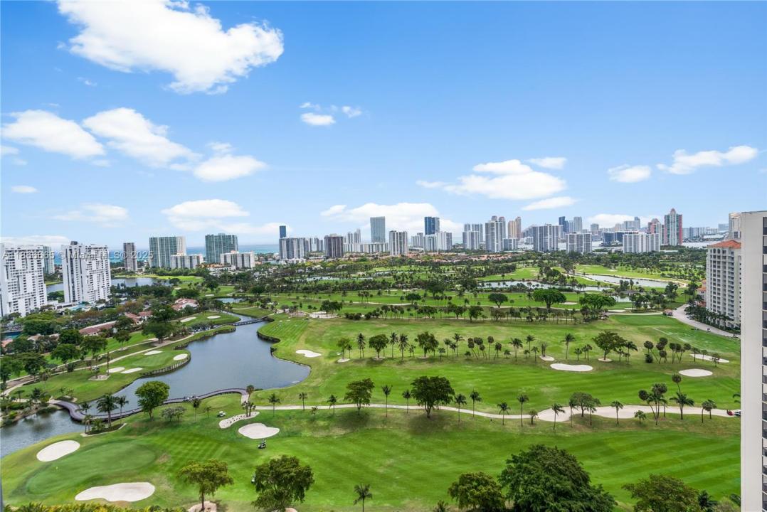 20301 W Country Club Dr PH-28, Aventura, Florida 33180, Estados Unidos