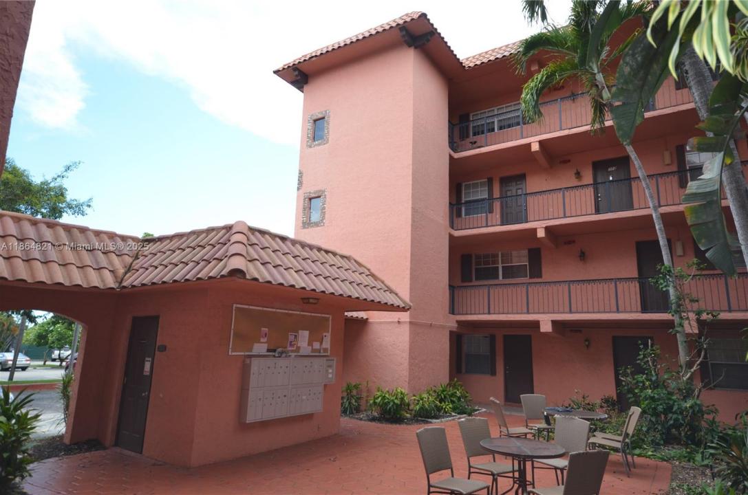 680 Tennis Club Dr 107, Fort Lauderdale, Florida 33311