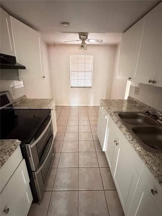 680 Tennis Club Dr 107, Fort Lauderdale, Florida 33311