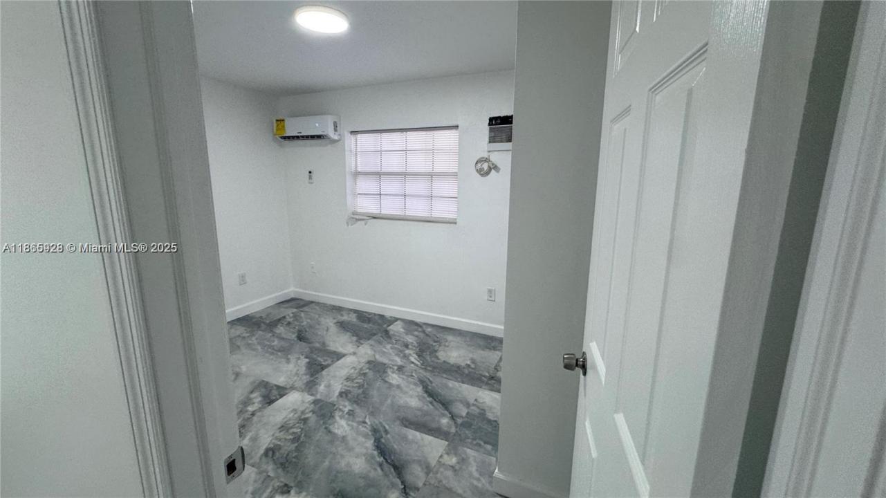 2731 NW 100th St C, Miami, Florida 33147, Estados Unidos