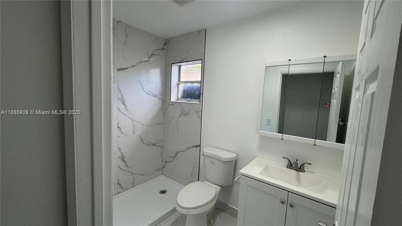 2731 NW 100th St C, Miami, Florida 33147, Estados Unidos