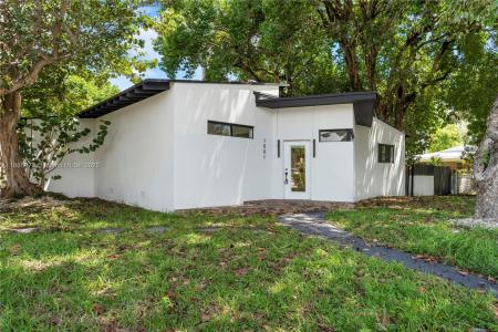 1001 NE 82nd St, Miami, Florida 33138, USA
