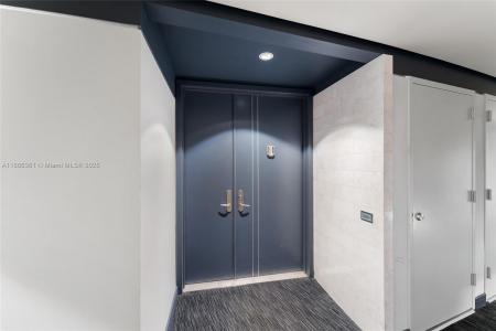 901 Brickell Key Blvd 2801, Miami, Florida 33131, USA