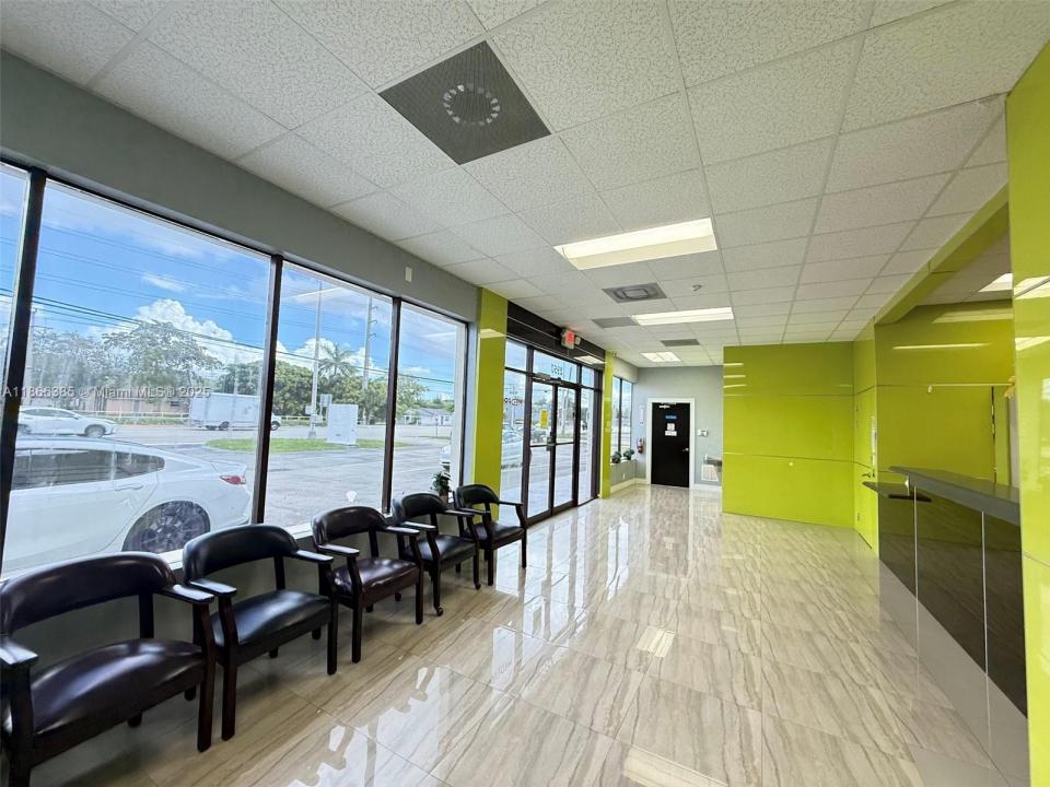 2950 Griffin Rd, Dania Beach, Florida 33312, Estados Unidos