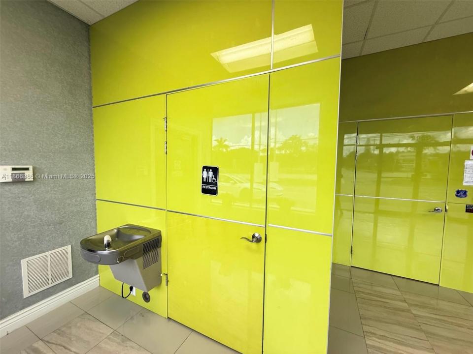 2950 Griffin Rd, Dania Beach, Florida 33312, Estados Unidos
