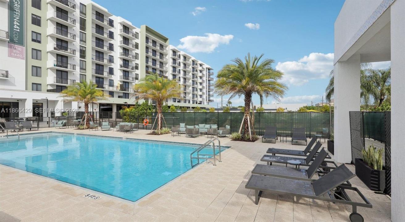 4465 Griffin Road C1, Davie, Florida 33314, Stati Uniti