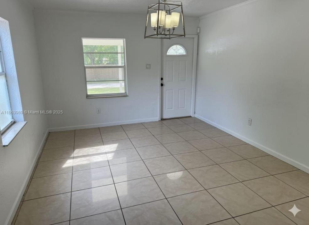 1178 NW 105th Ter, Miami, Floryda 33150, USA