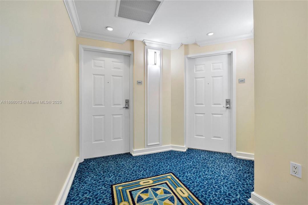 1819 SE 17th St 604, Fort Lauderdale, 佛羅里達州 33316, 美國