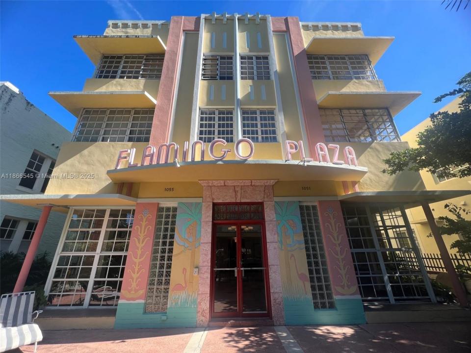 1051 Meridian Ave 1E, Miami Beach, Floryda 33139, USA