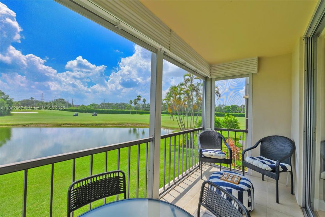 9320 S Hollybrook Lake Dr 203, Pembroke Pines, Flórida 33025, Estados Unidos