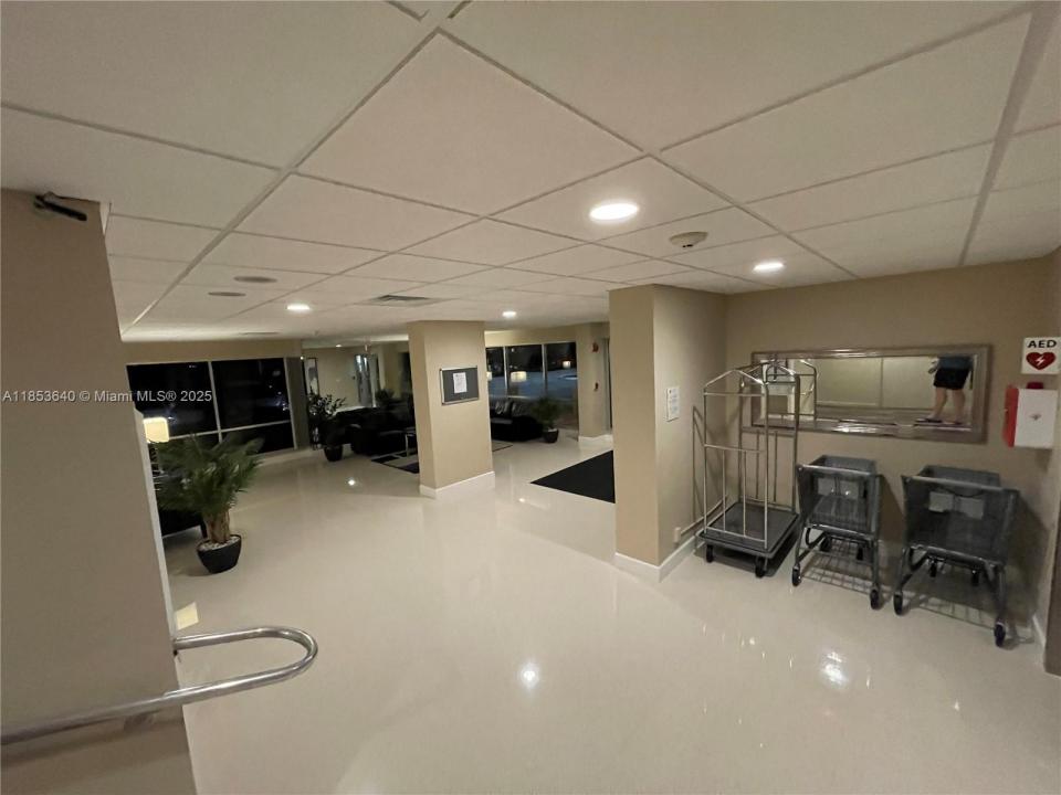 1831 NE 38th St 403, Oakland Park, Flórida 33308, Estados Unidos