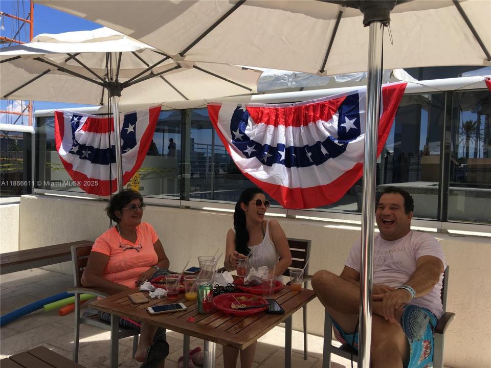 1830 S Ocean Dr 4407, Hallandale Beach, Florida 33009, USA
