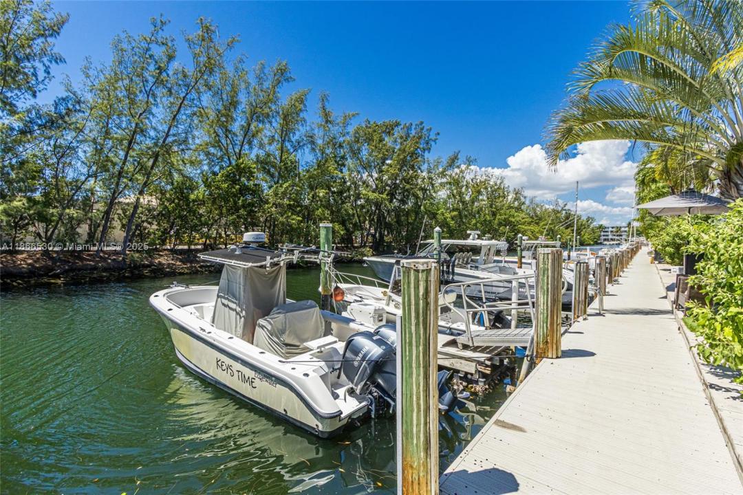 3776 NE 166th St 108, North Miami Beach, فلوريدا 33160, الولايات المتحدة