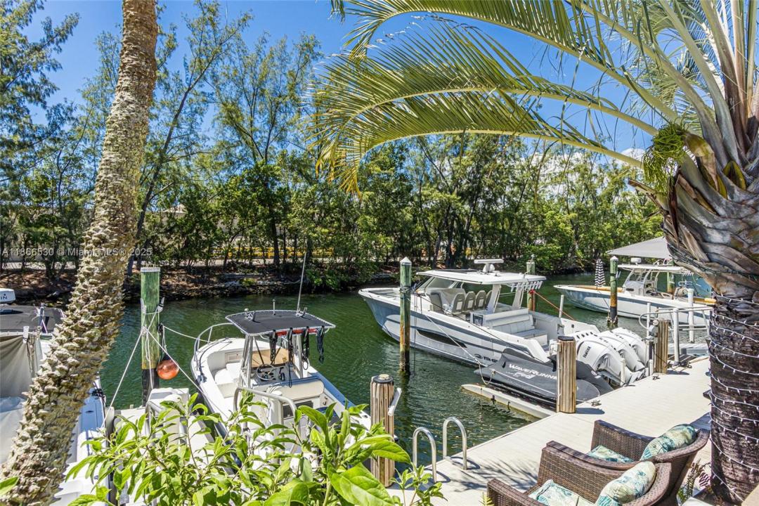 3776 NE 166th St 108, North Miami Beach, فلوريدا 33160, الولايات المتحدة