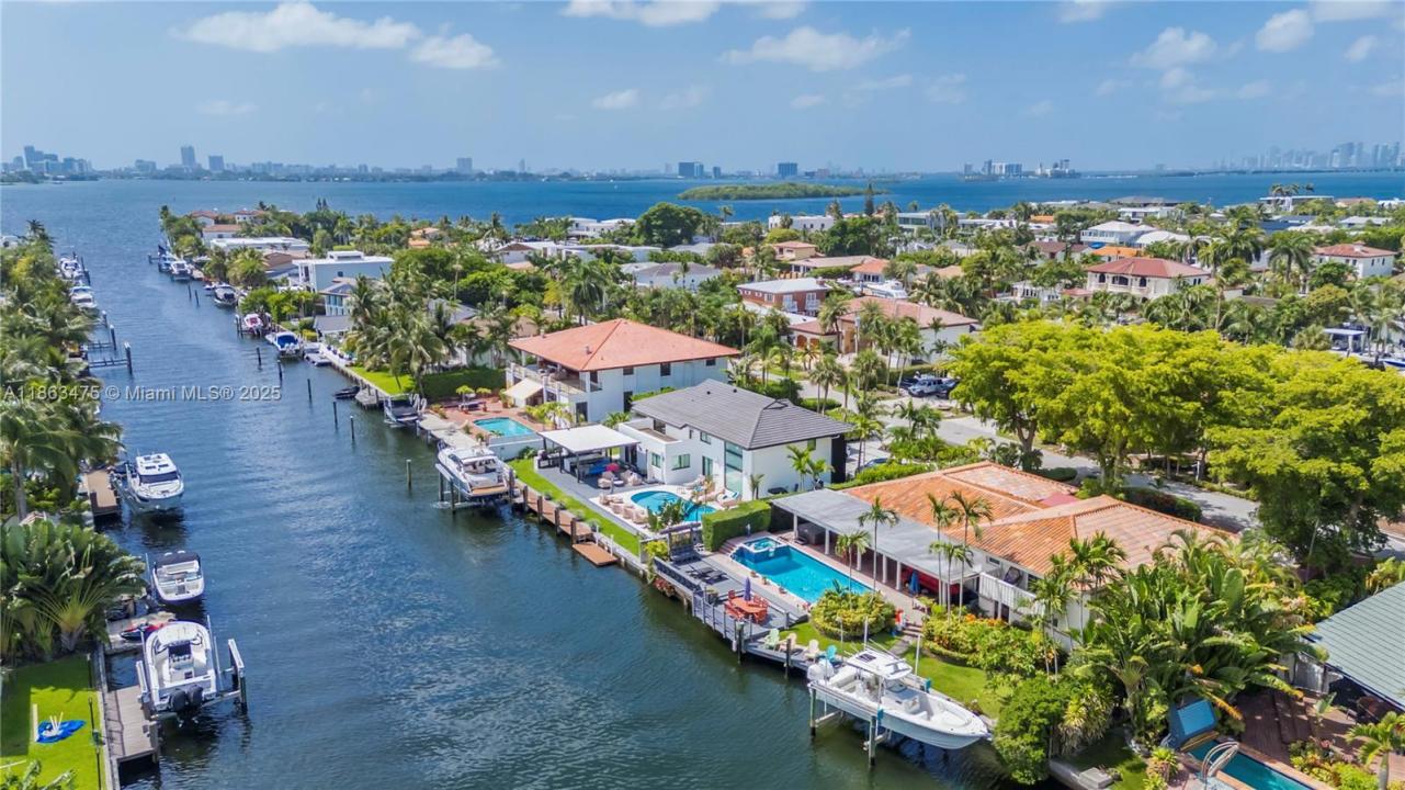 2015 NE 120th Rd, North Miami, Флорида 33181, Соединенные Штаты