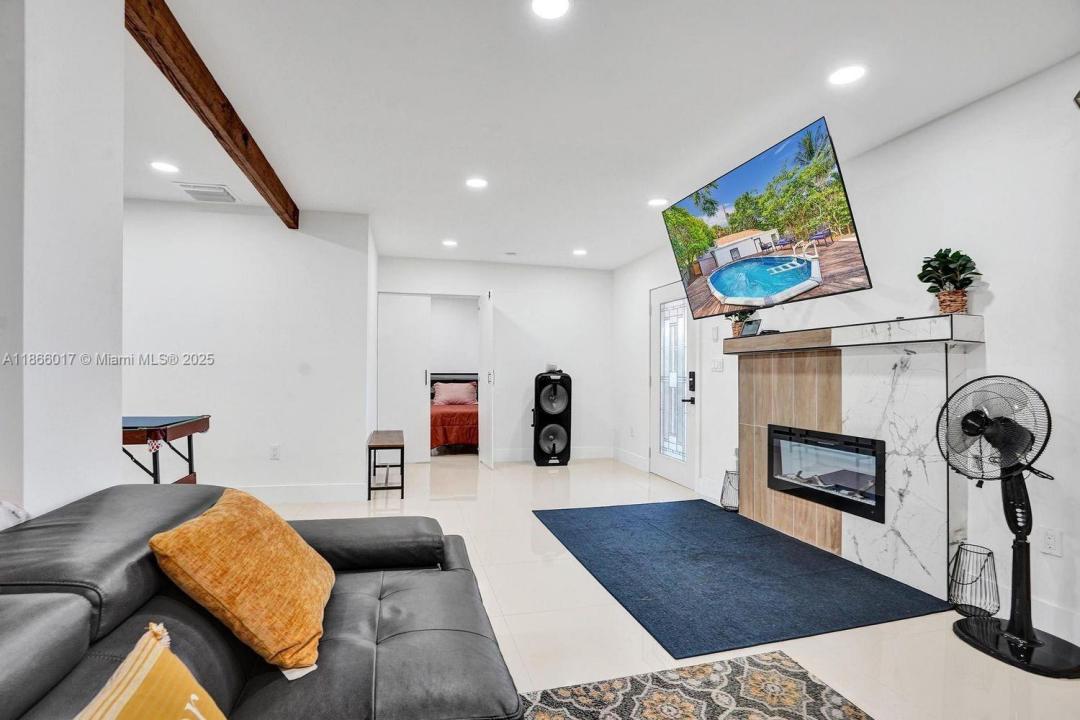 617 36th St, West Palm Beach, Florida 33407