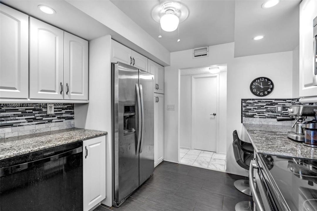 1000 Parkview Dr 715, Hallandale Beach, Floride 33009, États-Unis