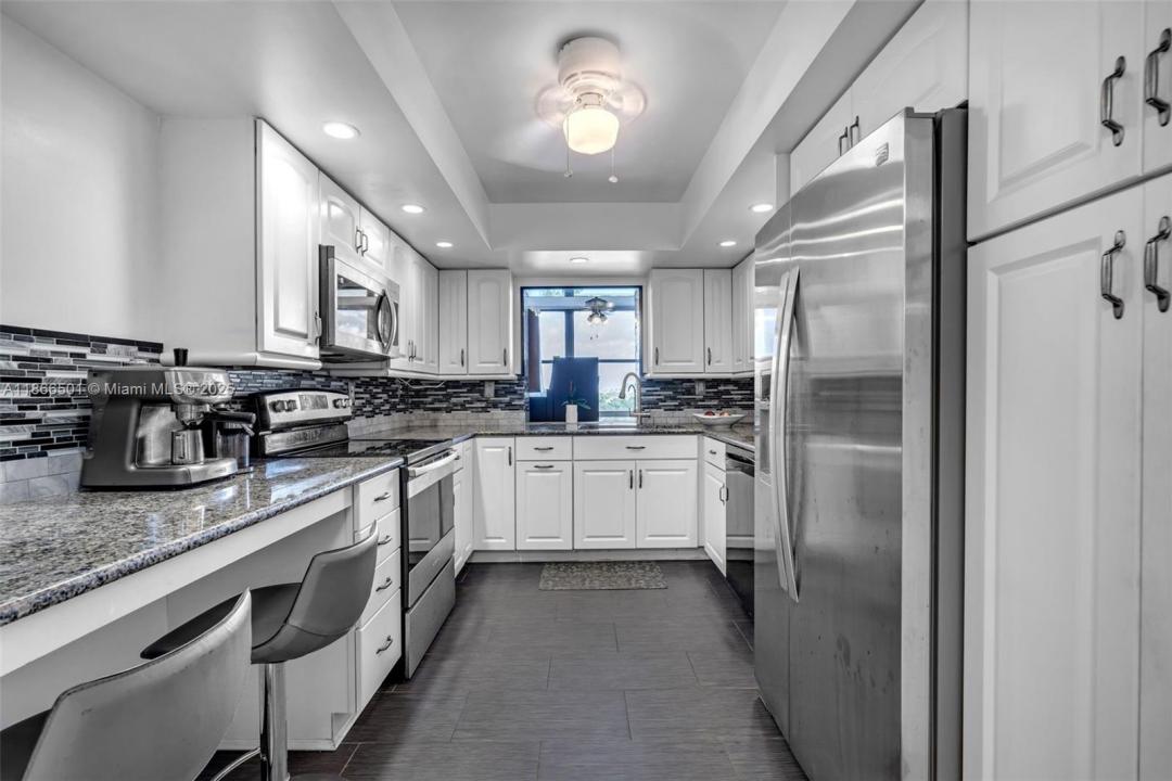 1000 Parkview Dr 715, Hallandale Beach, Floride 33009, États-Unis