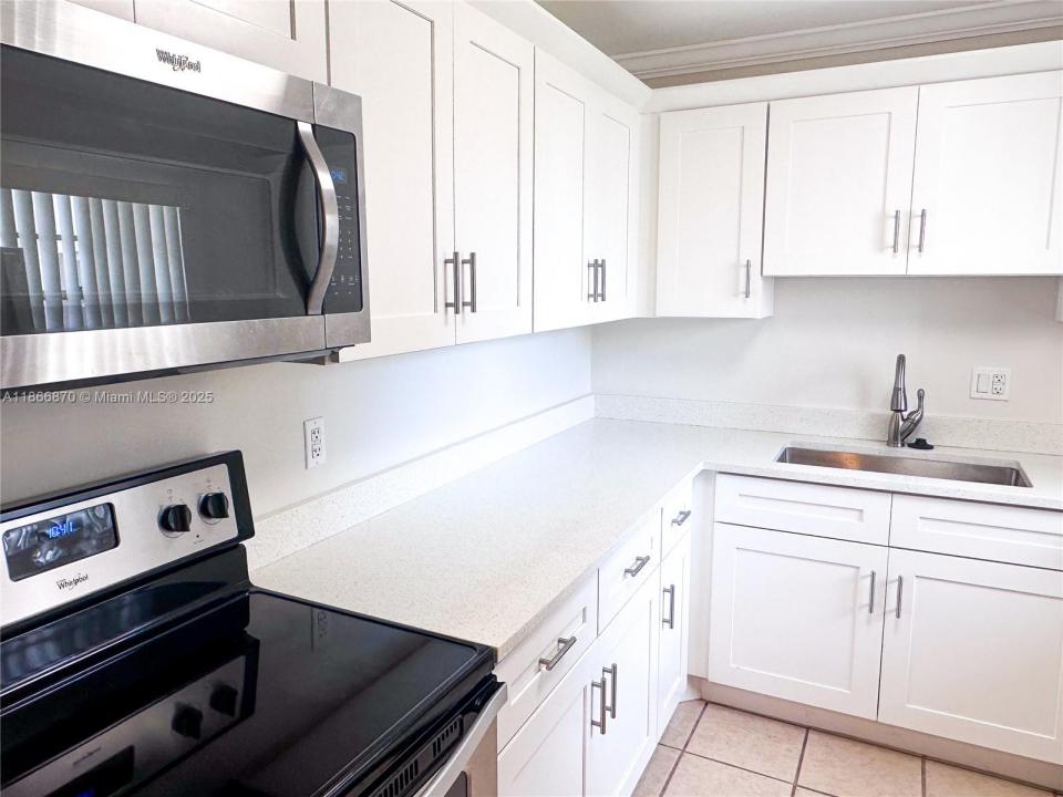 7745 SW 86 ST D-313, Miami, Флорида 33143, Соединенные Штаты